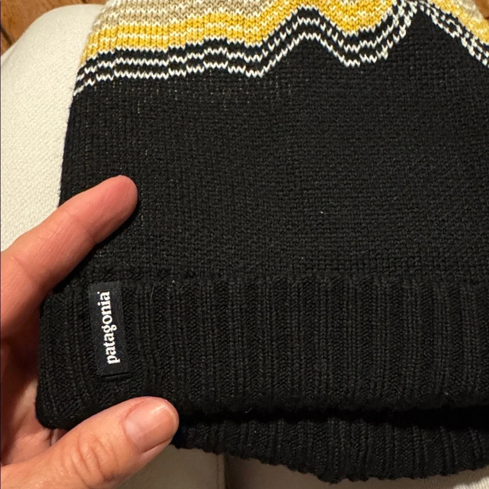 NWT Patagonia Kid's Youth Powder Town 'Beanie Ridge Rise Ink Black' Pom Pom‎ Rib